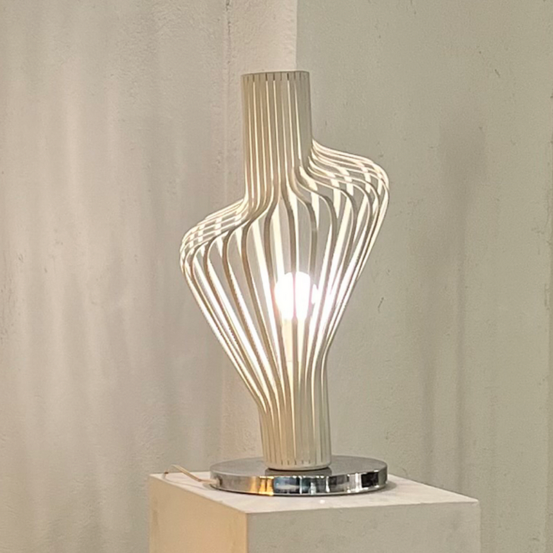 Weiße Italienische Vintage Draht Lampe 1960s
