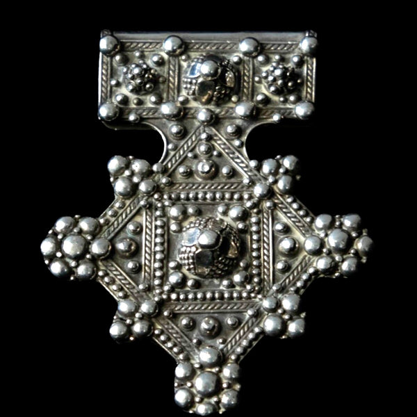 Pendentif berbère en argent : Ancienne croix du sud très insolite et finement travaillée
